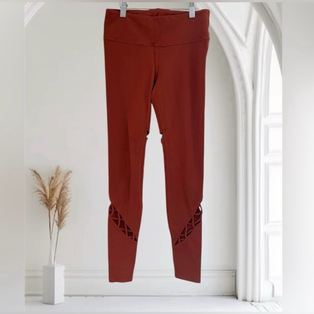 ALO Women’s Brick Red Leggings - Picture 3 of 7